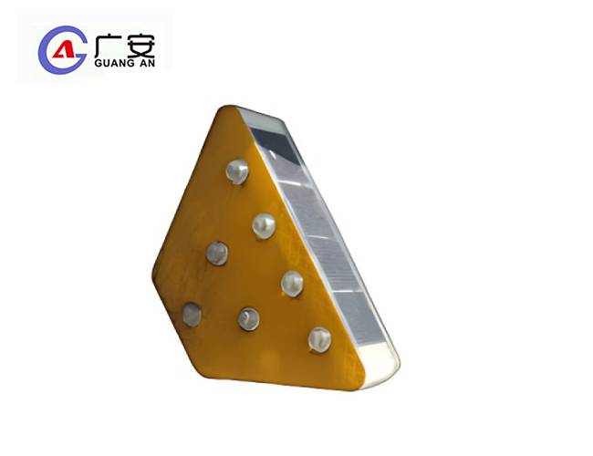 太陽(yáng)能輪廓標(biāo)